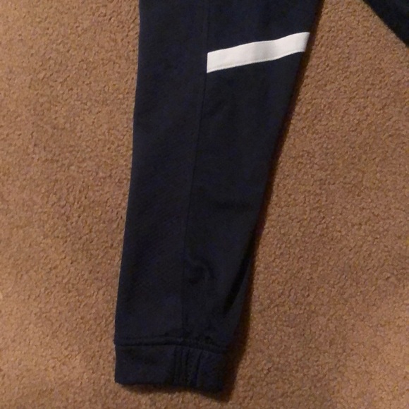 Large Under Armour pullover long sleeve. Cold gear - Picture 3 of 4